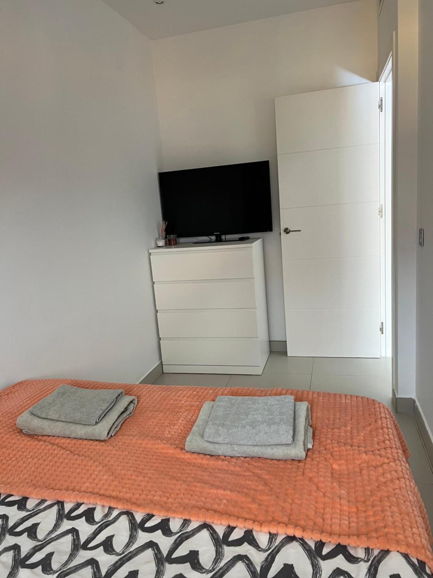 Beach Apartment Торрев'єха Екстер'єр фото